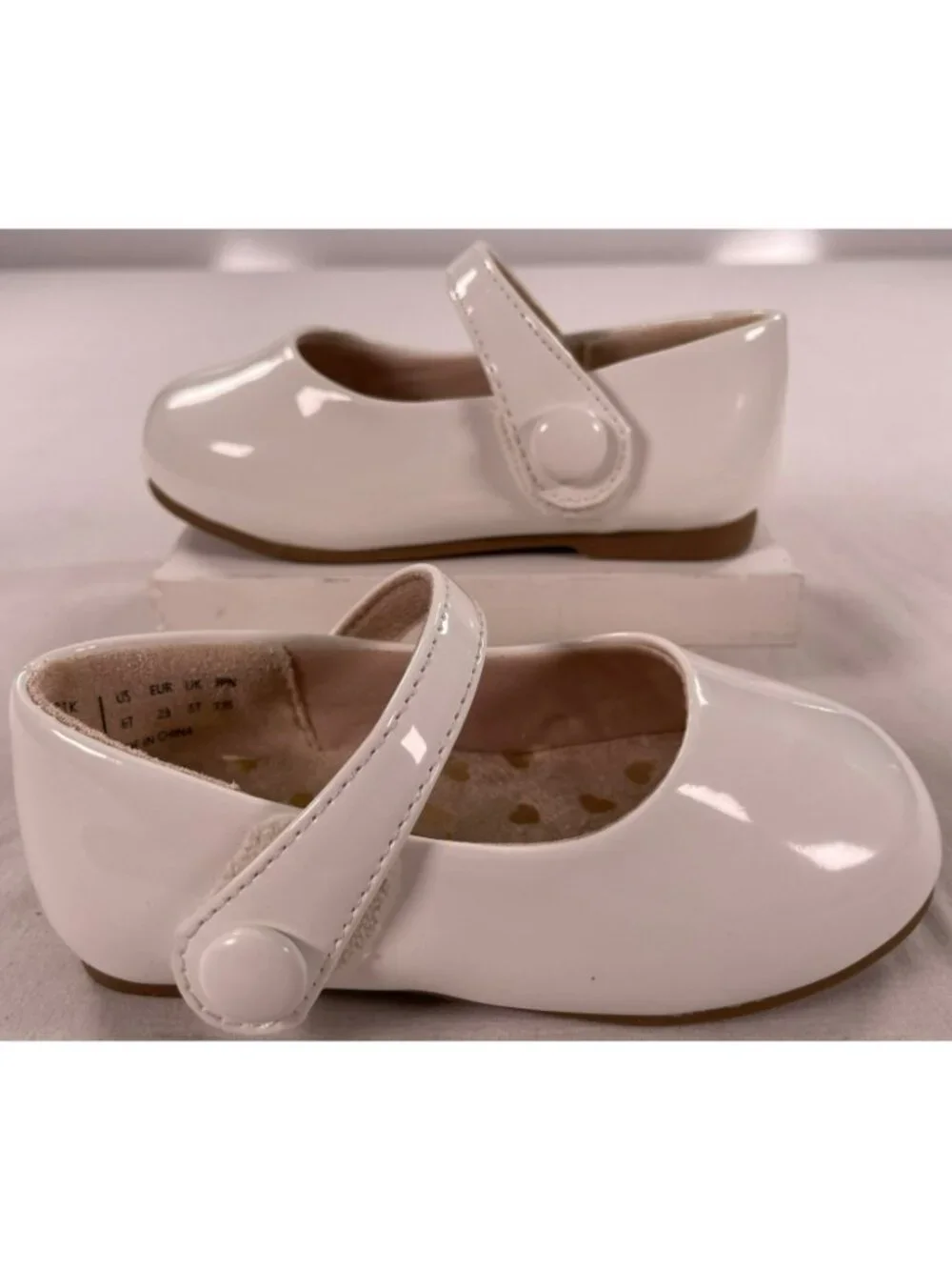 Dream Paris Girls White Patent Mary Jane Shoe strap & Gift Bag Size US 6T NEW